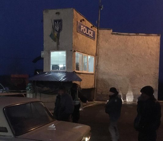 Павлоградские полицейские остановили автомобиль, в котором везли гранату