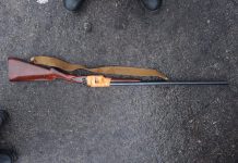 В Павлограде мужчина пугал ружьем прохожих