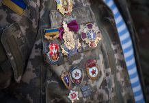 В Украине собираются запретить носить военную форму людям, не имеющим на это права