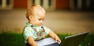 В Украине внедрят электронную услугу «Е-малюк»