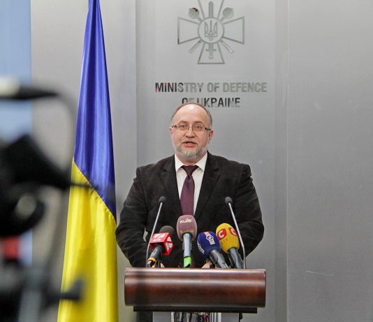 В 2019 году зарплата военнослужащих вырастет не менее чем на 30% — Минобороны