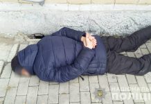 В Терновке магазинному грабителю не дали убежать