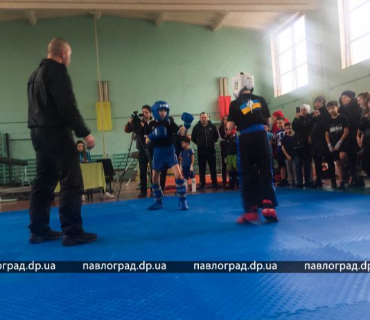 В Павлограде проходит чемпионат по кикбоксингу (ФОТО и ВИДЕО)