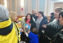 Матери пропавших без вести встретились с уполномоченным президента по урегулированию конфликта на Донбассе