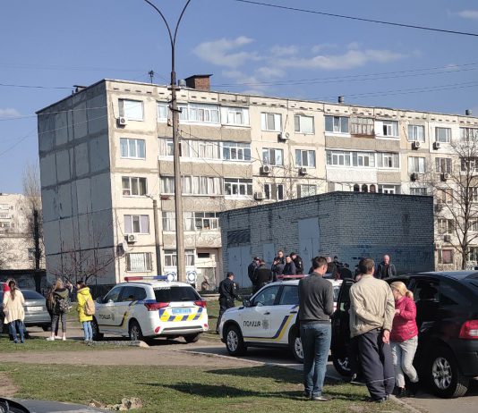 В полицию Павлограда сообщили о новорожденном в коллекторе. Информация не подтвердилась