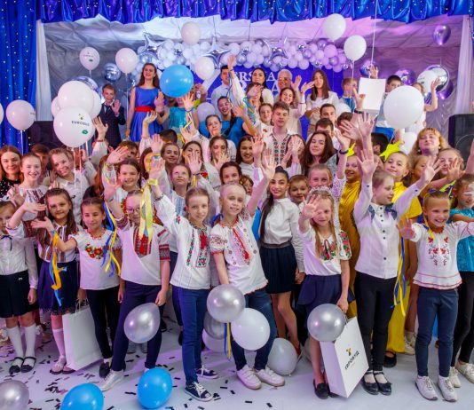 В школе №1 засияла «Перша Зірка» — фестиваль одаренных учеников (ФОТО)