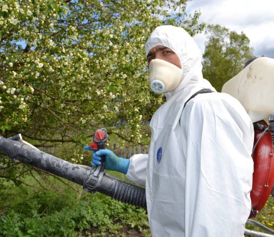 У Павлограді обробляють парки від кліщів: графік