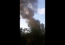 В Павлограде горела крыша и стройматериалы во дворе дома (ВИДЕО)