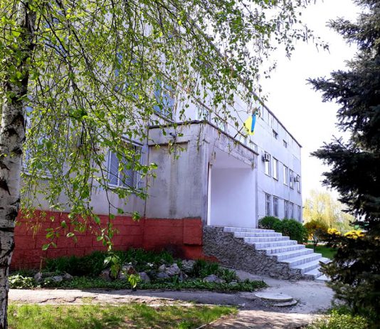 В Павлограде капитально отремонтируют крышу роддома
