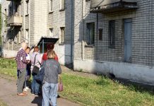 В Першотравенске старое общежитие реконструируют под жилье для переселенцев