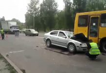 В Павлограде автомобиль врезался в автобус (ВИДЕО)