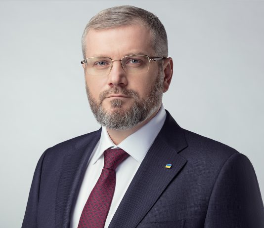 Вилкул призвал расследовать деятельность Вятровича и закрыть Институт нацпамяти