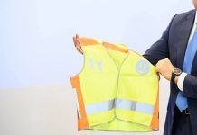 С 1 сентября младшеклассникам выдадут светоотражающие житлеты