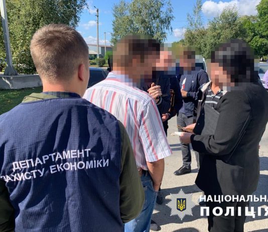 В Петропавловском районе задержали на взятке чиновника райгосадминистрации