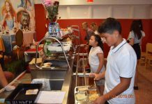 В першотравенской школе теперь шведский стол