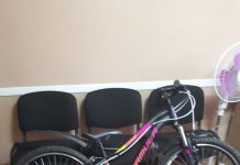 В Терновке вор украл велосипед, привязанный к пожарной лестнице