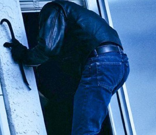 Павлоградець обікрав аптеку і намагався влаштувати пожежу