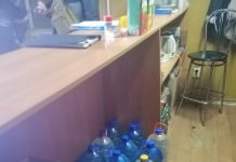 В одной из «наливаек» Павлограда изъяли 210 литров спиртного