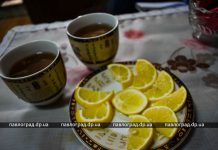 Пусть осенью падают листья, а не настроение — психиатр