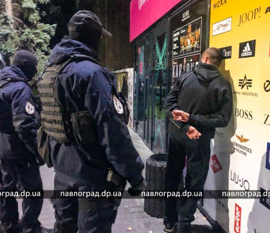 Полиция прокомментировала задержание людей в караоке-баре Павлограда