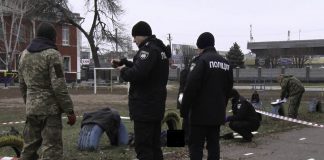 В Павлограде на территории школы обнаружили бездыханное тело