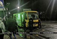 В Павлограде столкнулись автобусы: 7 человек обратились к медикам