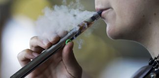 В Украине электронные сигареты и IQOS приравняют к обычным. Что это значит?