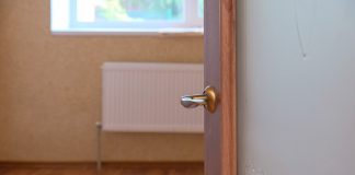 В Павлограде 5 детей-сирот получили квартиры