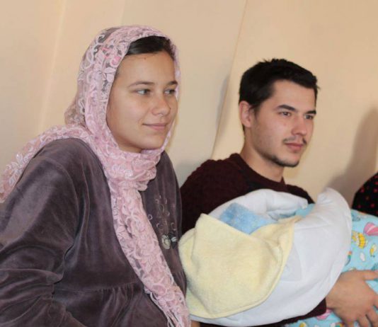 В светлый праздник: в Павлограде поздравили малышей, родившихся на Рождество (ФОТО)