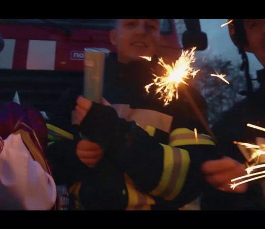 Спасатели Днепропетровщины сняли «противопожарную колядку» (ВИДЕО)