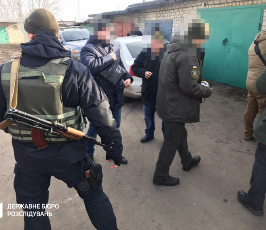 В Павлограде два военнослужащих и гражданский занимались наркоторговлей (ФОТО и ВИДЕО, ОБНОВЛЕНО)