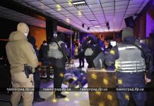 В ночной клуб Павлограда ворвался спецназ (ФОТО, ЭКСКЛЮЗИВ)