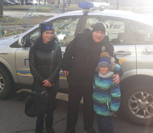В Першотравенске 6-летний мальчик «сбежал» на прогулке от бабушки