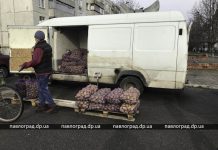 За торговлю в неположенном месте продавцам картошки грозит штраф