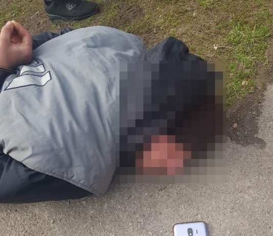 Павлоградец ограбил женщину и подарил награбленное сестре