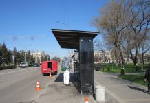 В Павлограде дезинфицировали остановки (ВИДЕО)