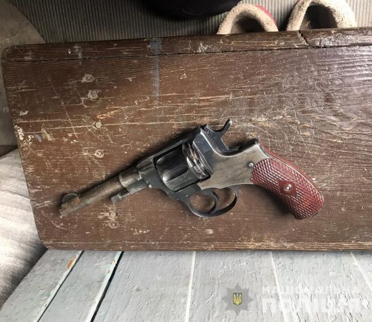 Спасла осечка: житель с. Богуслав пытался выстрелить в соседа