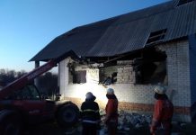 В Варваровке в недостроенном доме погиб ребенок и пострадал взрослый