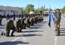 Гвардейцы воинской части Павлограда уволились в запас