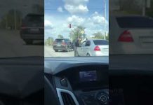 Не понравилось, как обогнали: в Павлограде водитель устроил разборки (ВИДЕО)