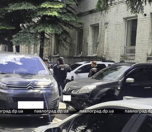 В Павлограде СБУ и ДБР проводят обыски в полиции