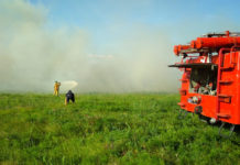 Вблизи Павлограда спасатели гасили масштабный пожар