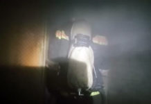 В Богуславе местные жители спасли мужчину из задымленного дома