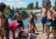 Юные пареньки из Николаевки спасли тонущего мужчину