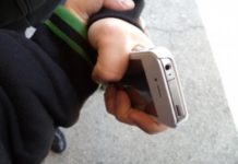 В Першотравенске посреди улицы напали на мужчину