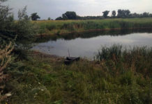 Павлоградские водолазы доставали тело рыбака