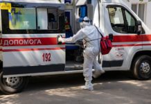 Медики получили доплаты за август