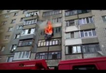В Павлограде пылал огонь на балконе многоэтажки (ВИДЕО)