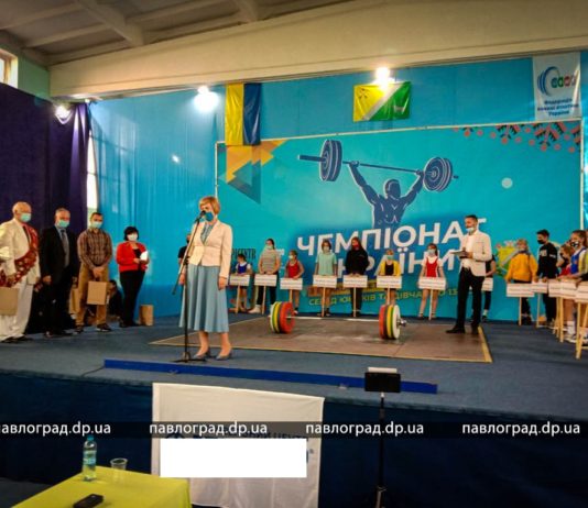 В Павлограде проходит Чемпионат Украины по тяжелой атлетике