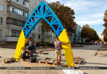 Мэр Павлограда Анатолий Вершина возмущен качеством ремонта бульвара на ПХЗ